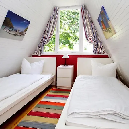 Finnhuette Achtern * Вустров